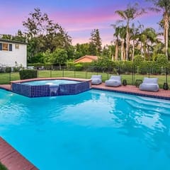 Large Light-Filled - Pool - Spa - Huge Yard - Mountain View
